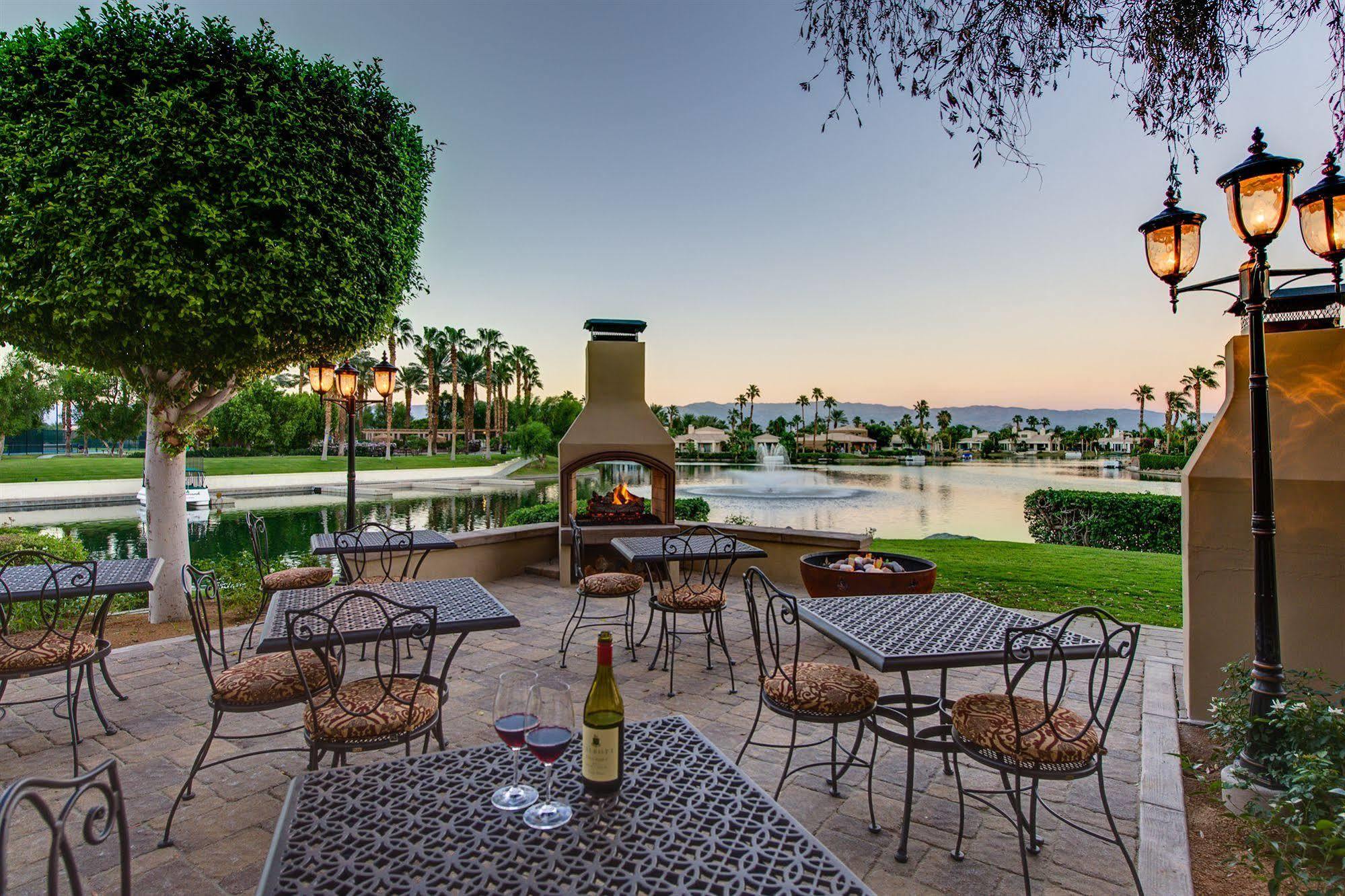 The Chateau At Lake La Quinta Exterior foto